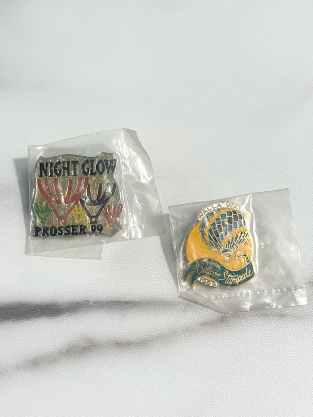 Vintage 1989 1999 Walla Walla Night Glow Hot Air Balloon Set Of Two Pins New